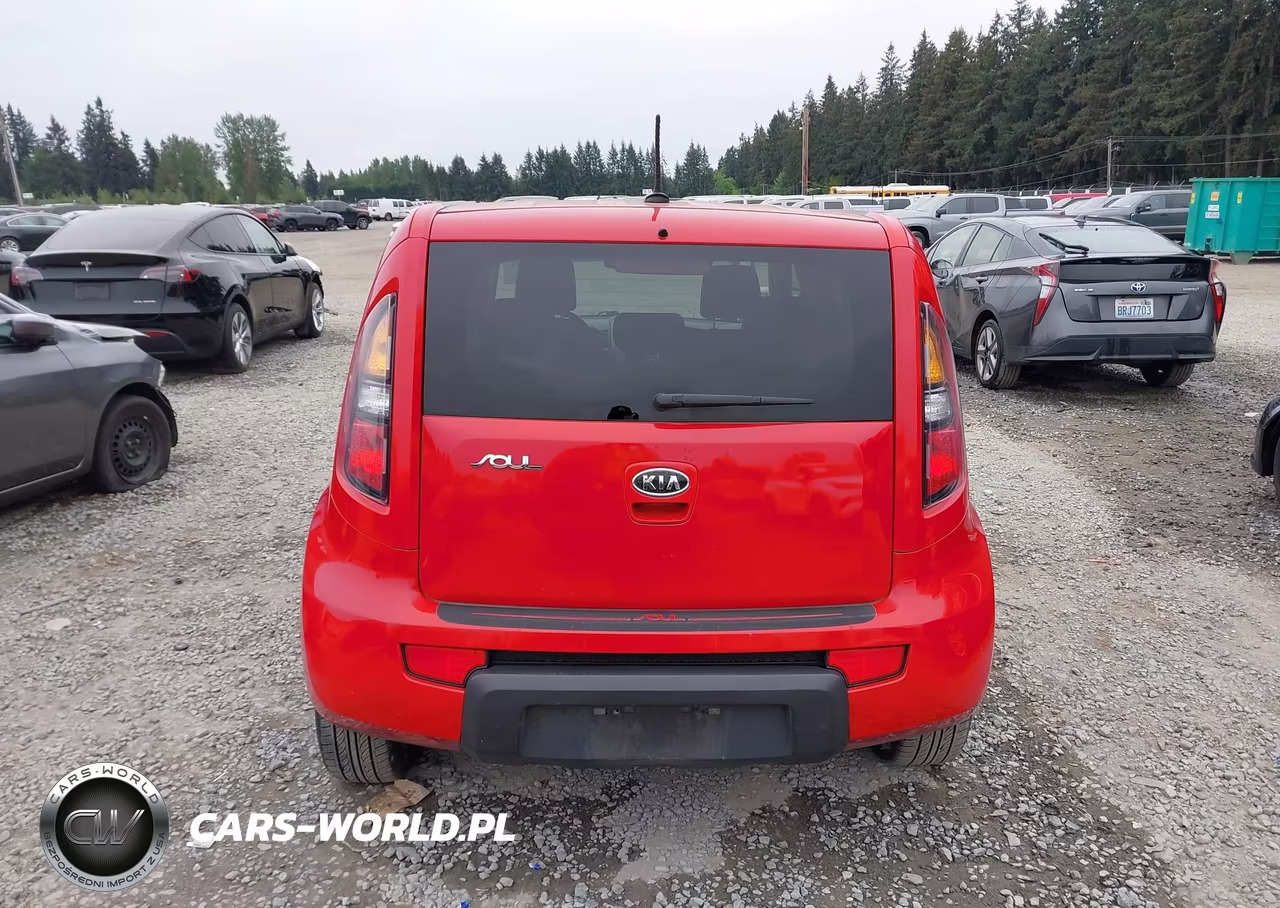 2011 Kia Soul + VIN:KNDJT2A24B7274447 - 17