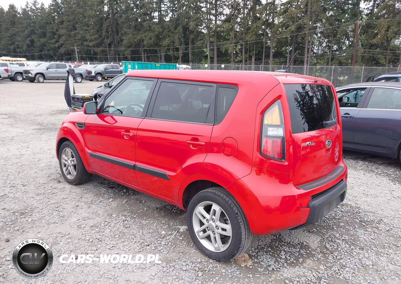 2011 Kia Soul + VIN:KNDJT2A24B7274447 - 3