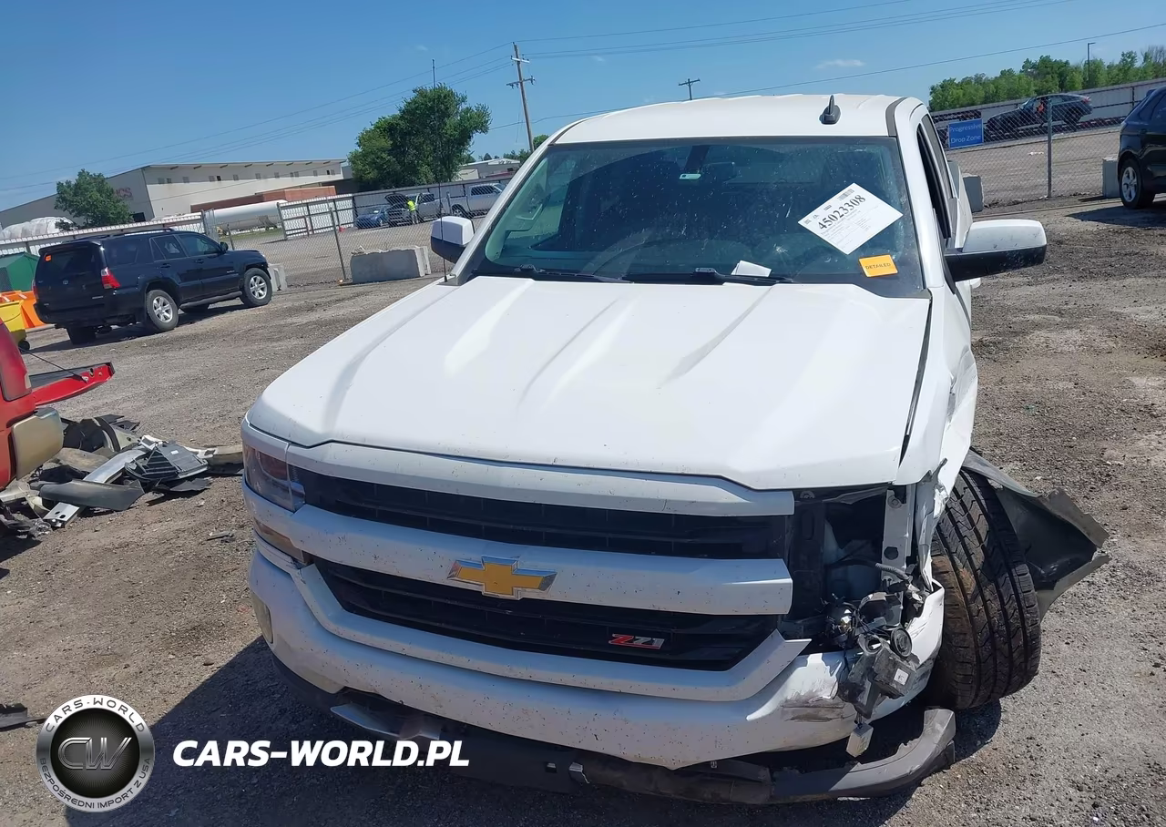 2018 Chevrolet Silverado 1500 2Lt VIN:3GCUKREC7JG343923 - 13