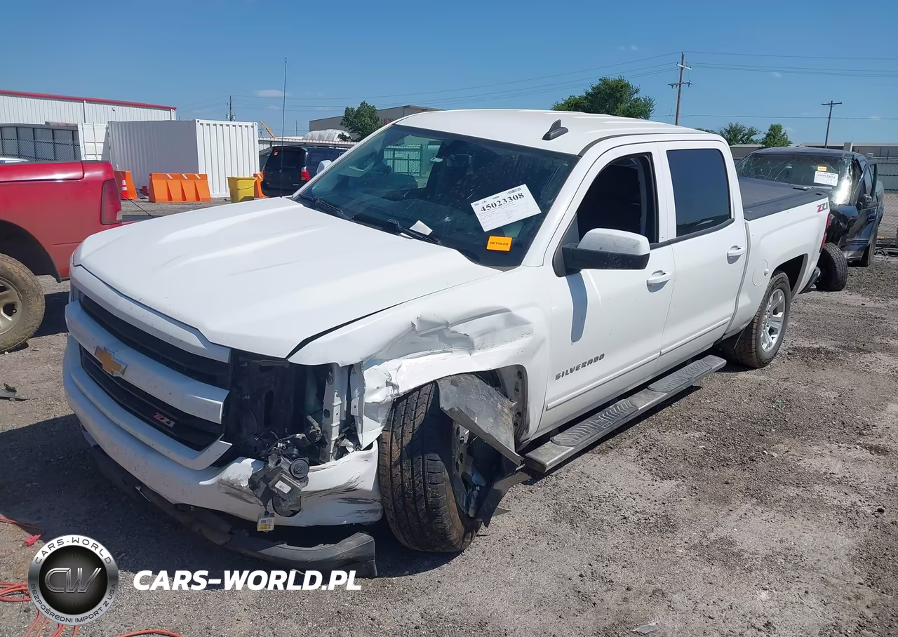2018 Chevrolet Silverado 1500 2Lt VIN:3GCUKREC7JG343923 - 2