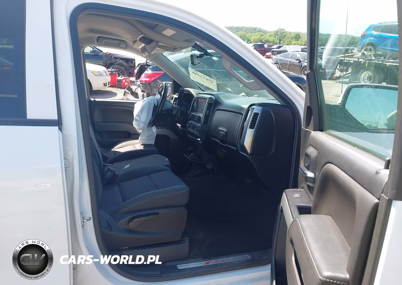 2018 Chevrolet Silverado 1500 2Lt VIN:3GCUKREC7JG343923 - 5