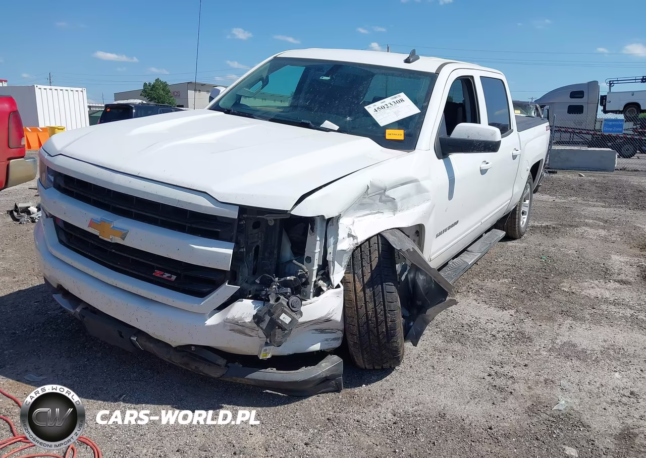 2018 Chevrolet Silverado 1500 2Lt VIN:3GCUKREC7JG343923 - 6