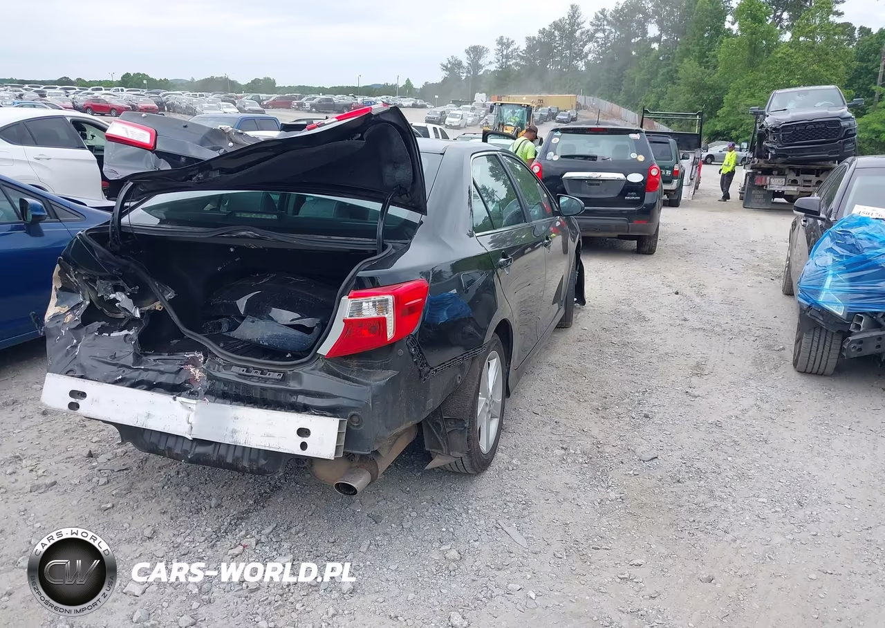 2014 Toyota Camry Se VIN:4T1BF1FK4EU405179 - 4