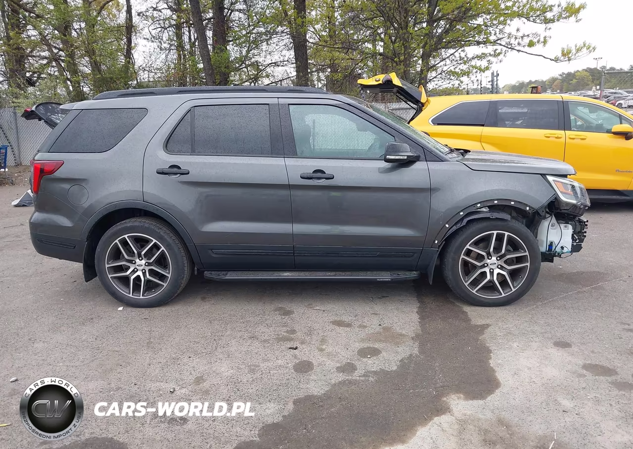 2019 Ford Explorer Sport VIN:1FM5K8GT4KGB32621 - 14