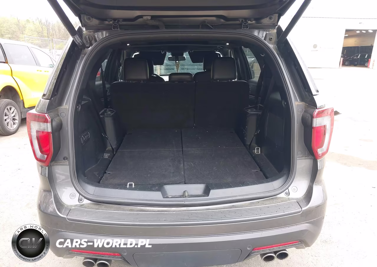 2019 Ford Explorer Sport VIN:1FM5K8GT4KGB32621 - 18