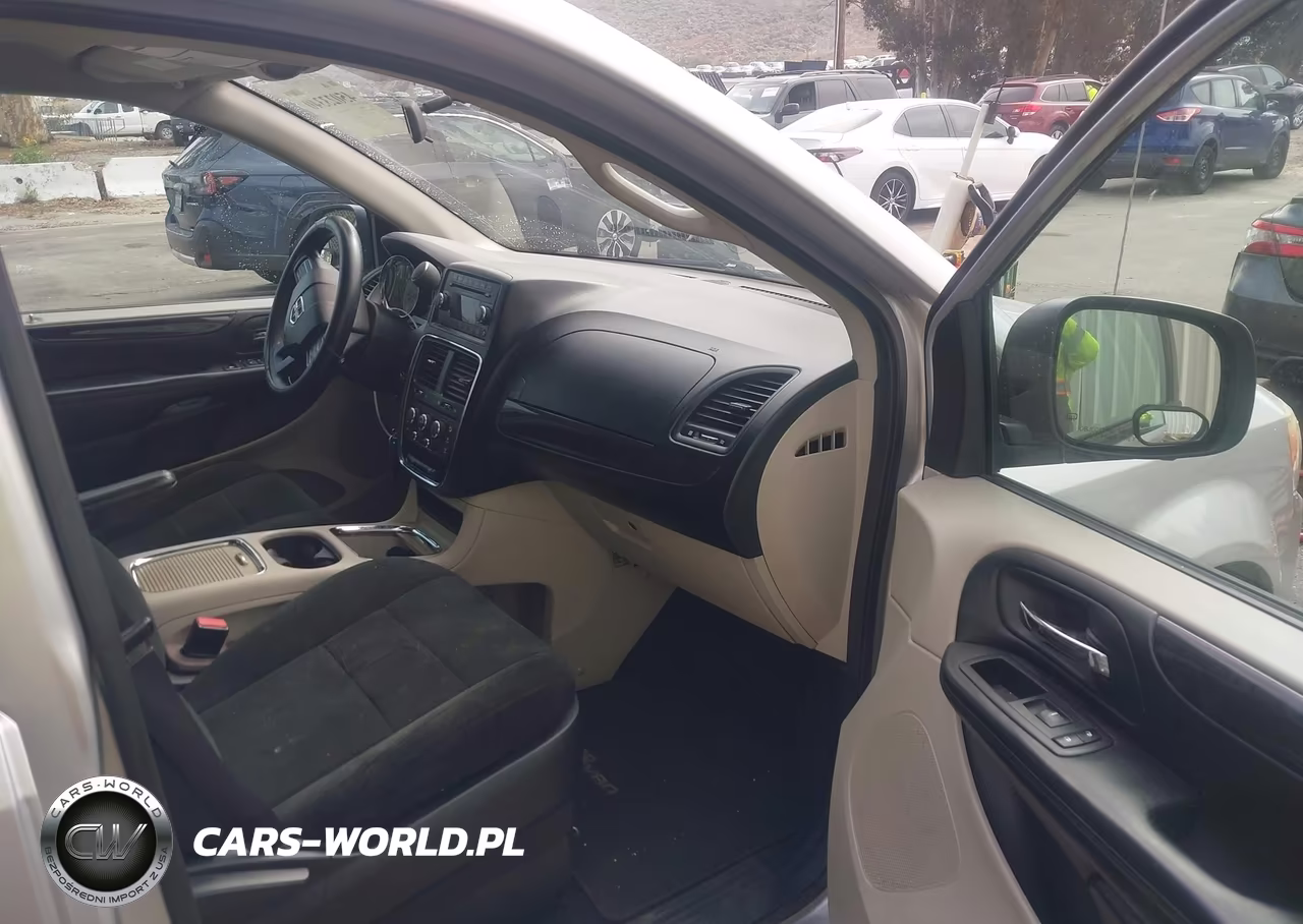 2012 Dodge Grand Caravan Sxt VIN:2C4RDGCG7CR141493 - 5