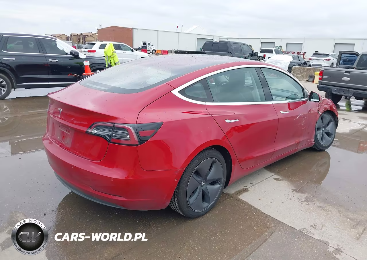 2018 Tesla Model 3 Long Range-Mid Range VIN:5YJ3E1EA7JF030718 - 4