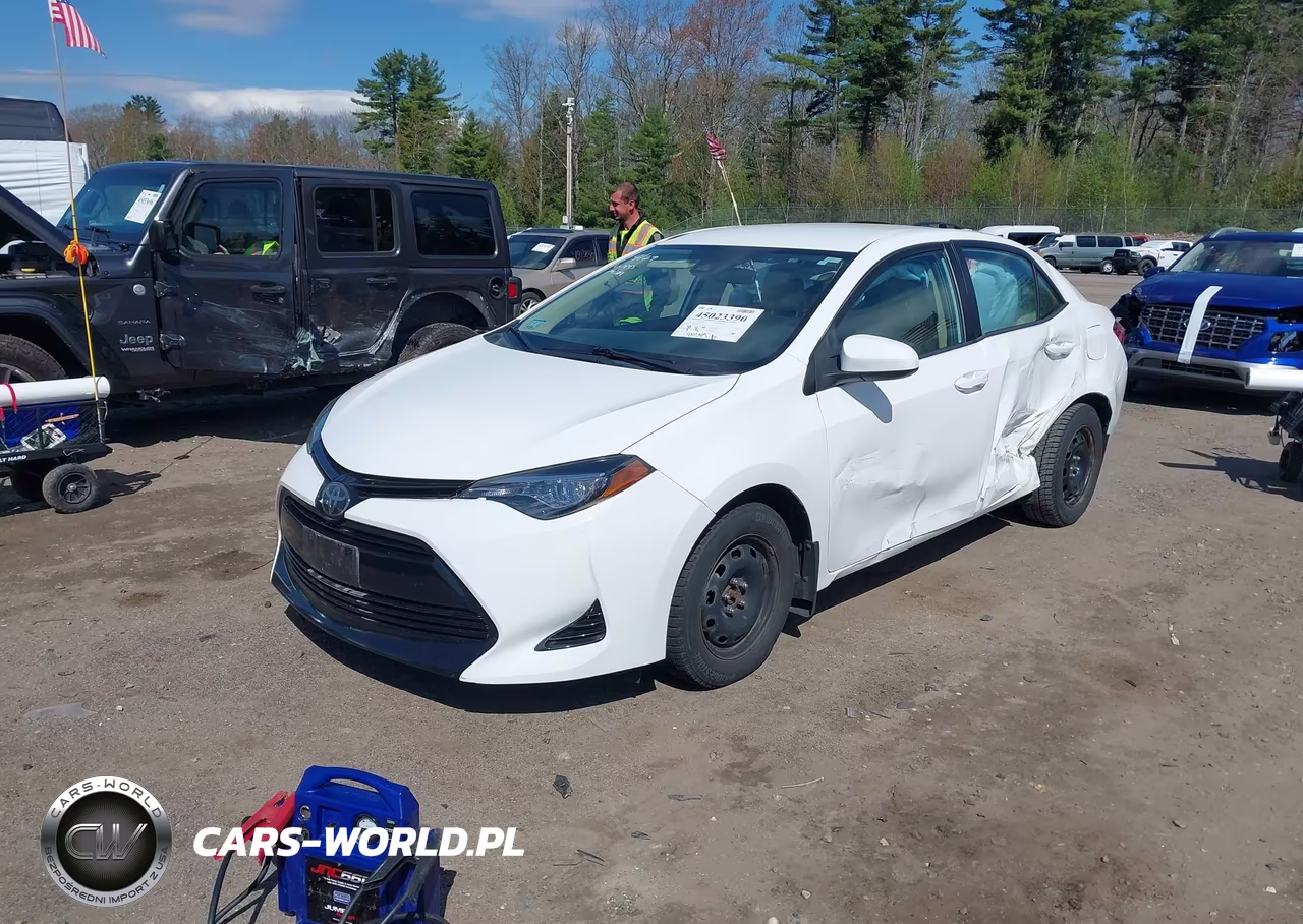 2018 Toyota Corolla Le VIN:2T1BURHE8JC064750 - 2