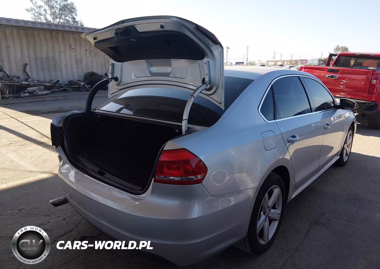 2012 Volkswagen Passat 2.5L Se VIN:1VWBP7A30CC042111 - 4
