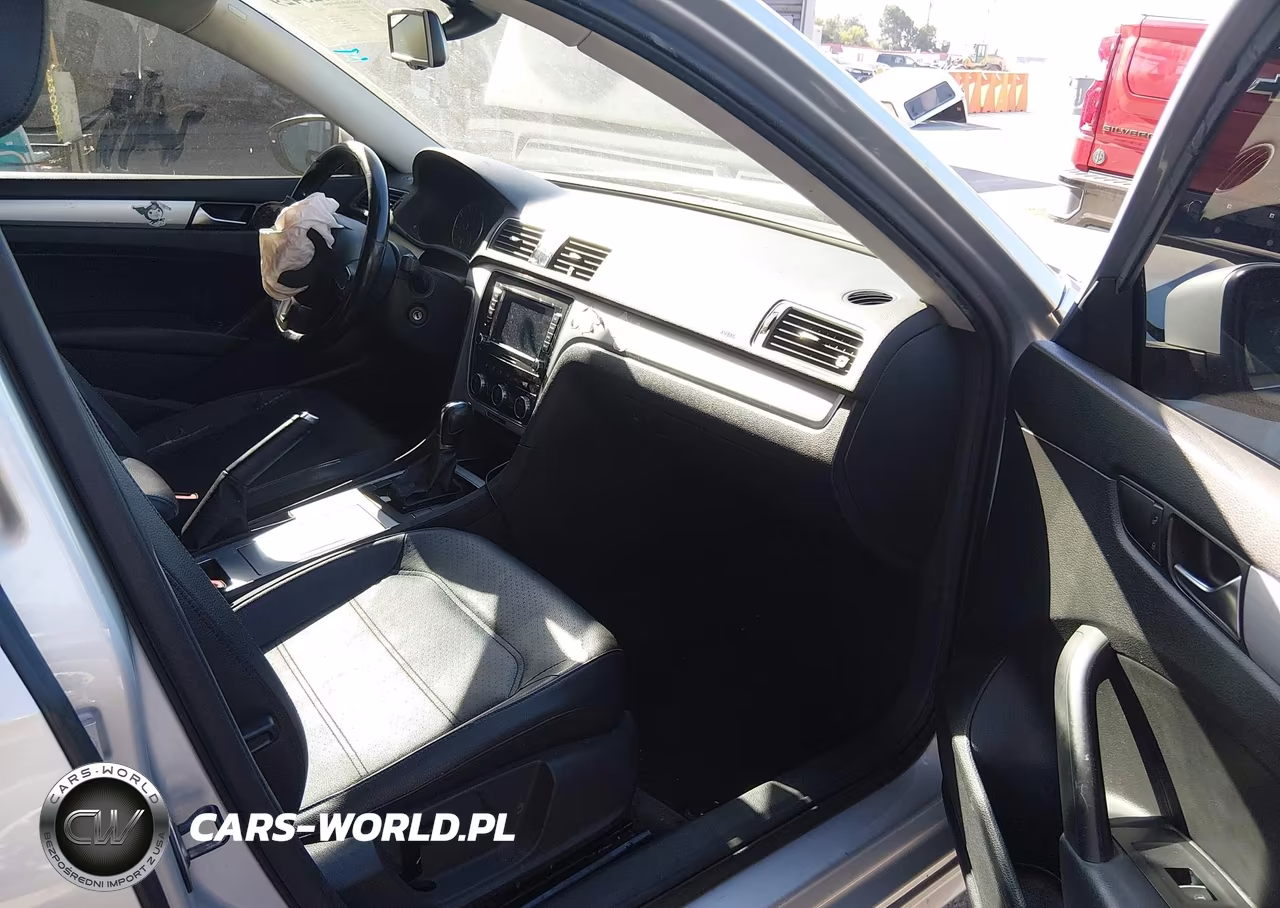 2012 Volkswagen Passat 2.5L Se VIN:1VWBP7A30CC042111 - 5