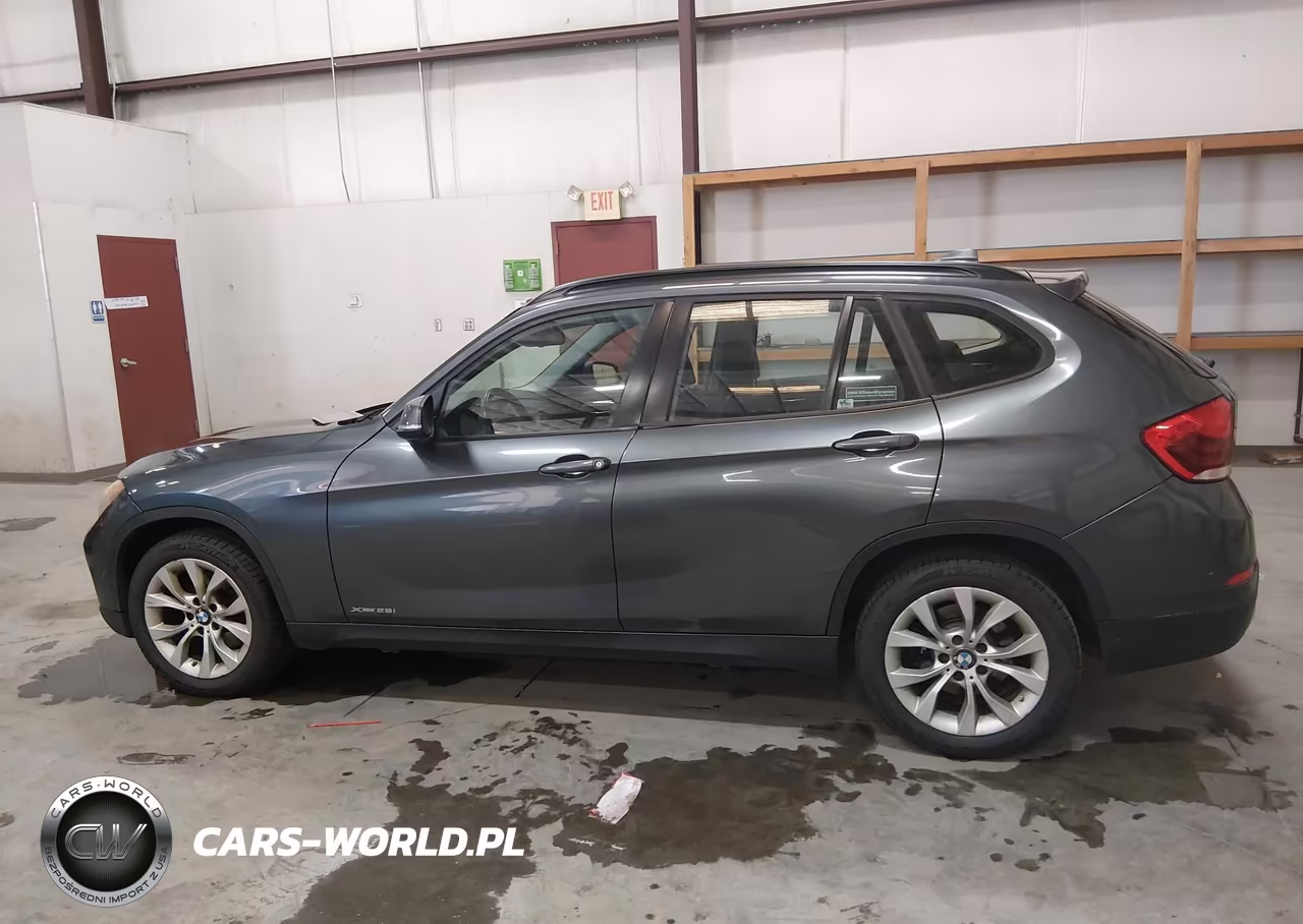 2014 BMW X1 xDrive28I VIN:WBAVL1C51EVR92733 - 15