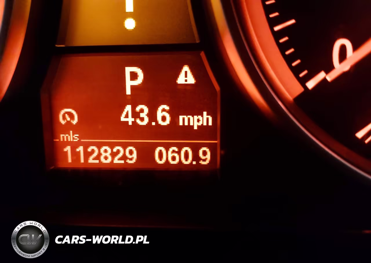 2014 BMW X1 xDrive28I VIN:WBAVL1C51EVR92733 - 16
