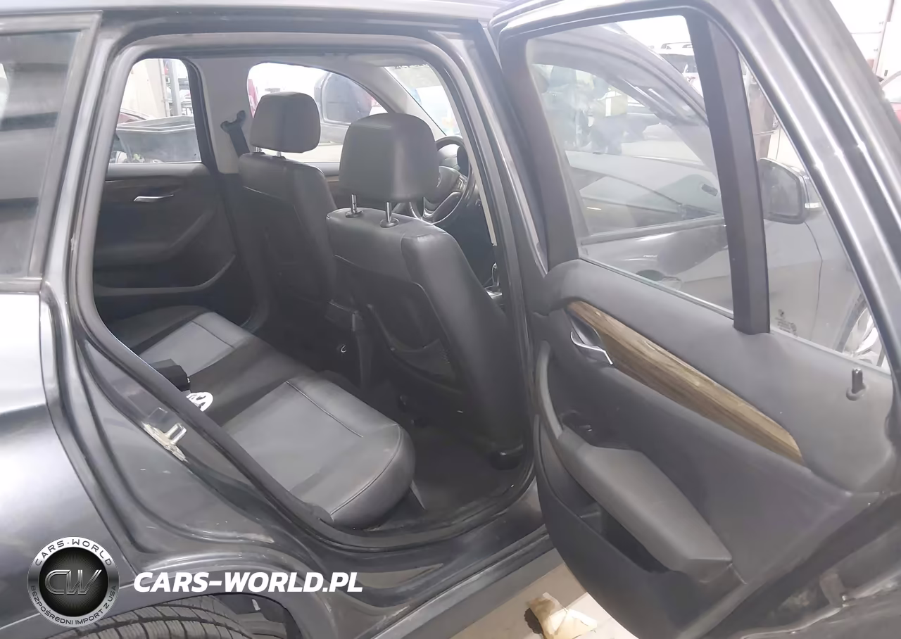 2014 BMW X1 xDrive28I VIN:WBAVL1C51EVR92733 - 8