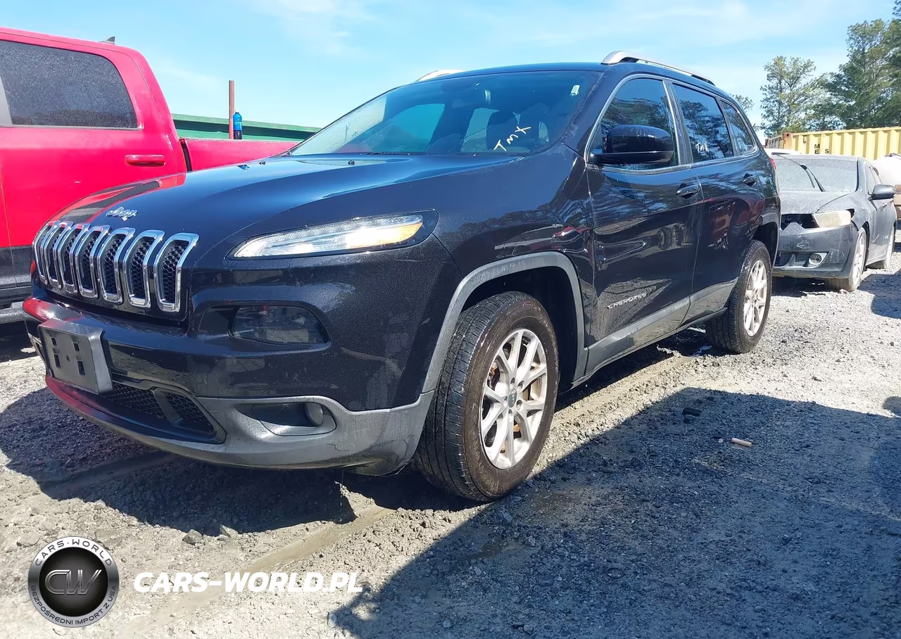2015 Jeep Cherokee Latitude VIN:1C4PJMCB6FW715564 - 2