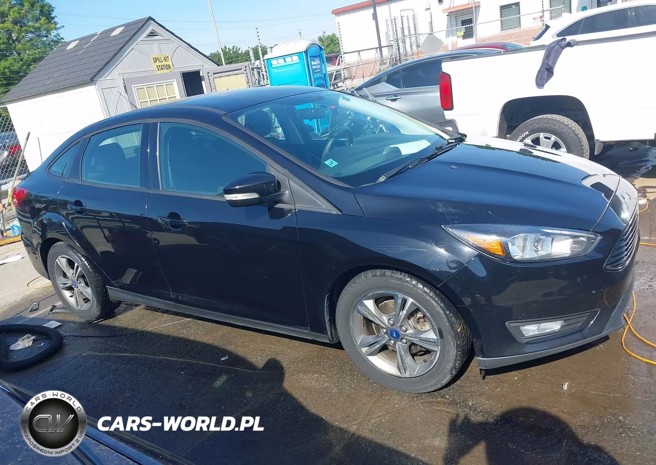 2017 Ford Focus Se VIN:1FADP3FE4HL335196 - 13