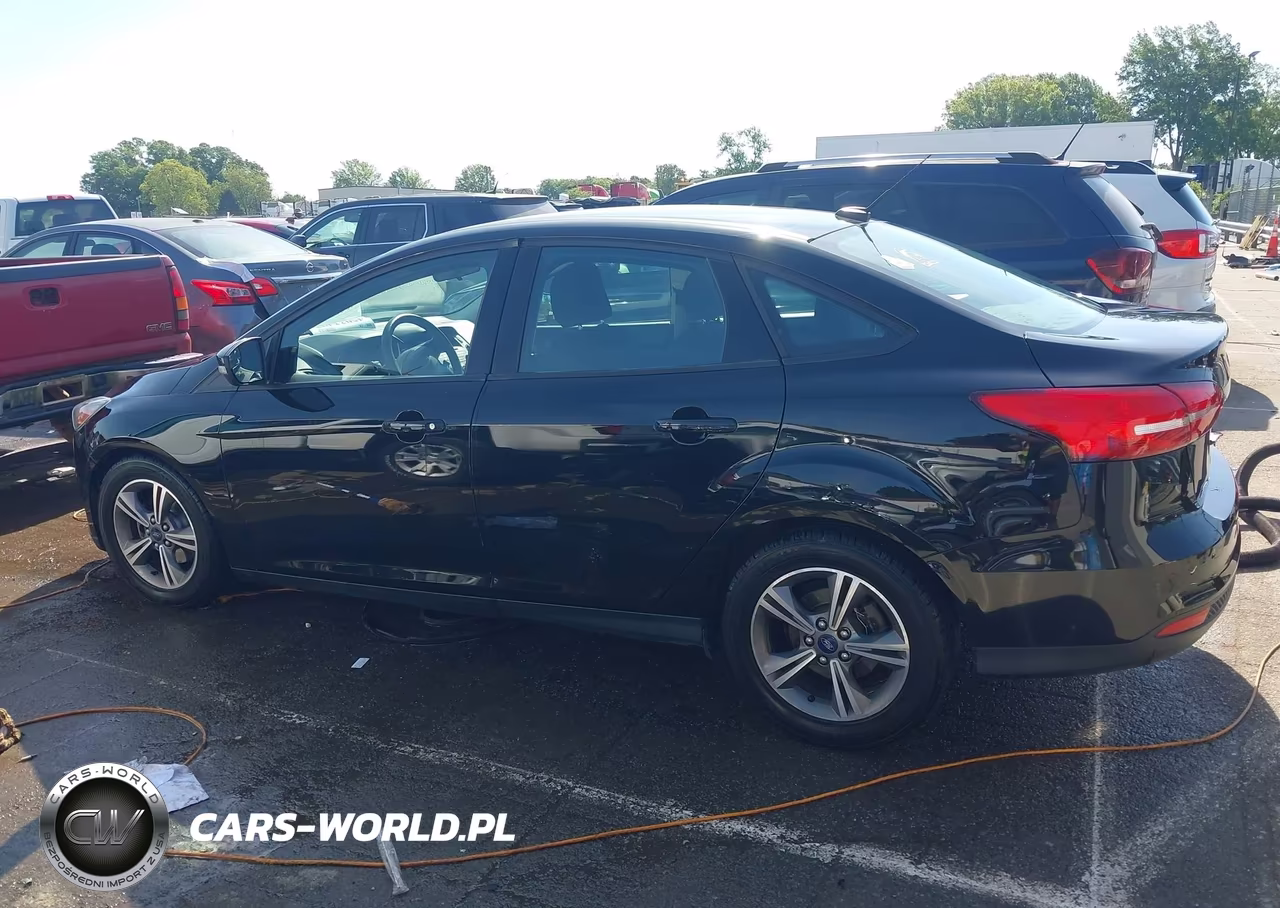 2017 Ford Focus Se VIN:1FADP3FE4HL335196 - 14