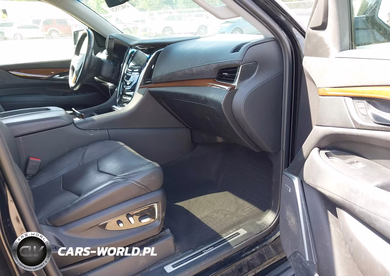 2020 Cadillac Escalade Esv 4Wd Luxury VIN:1GYS4HKJ0LR130985 - 5