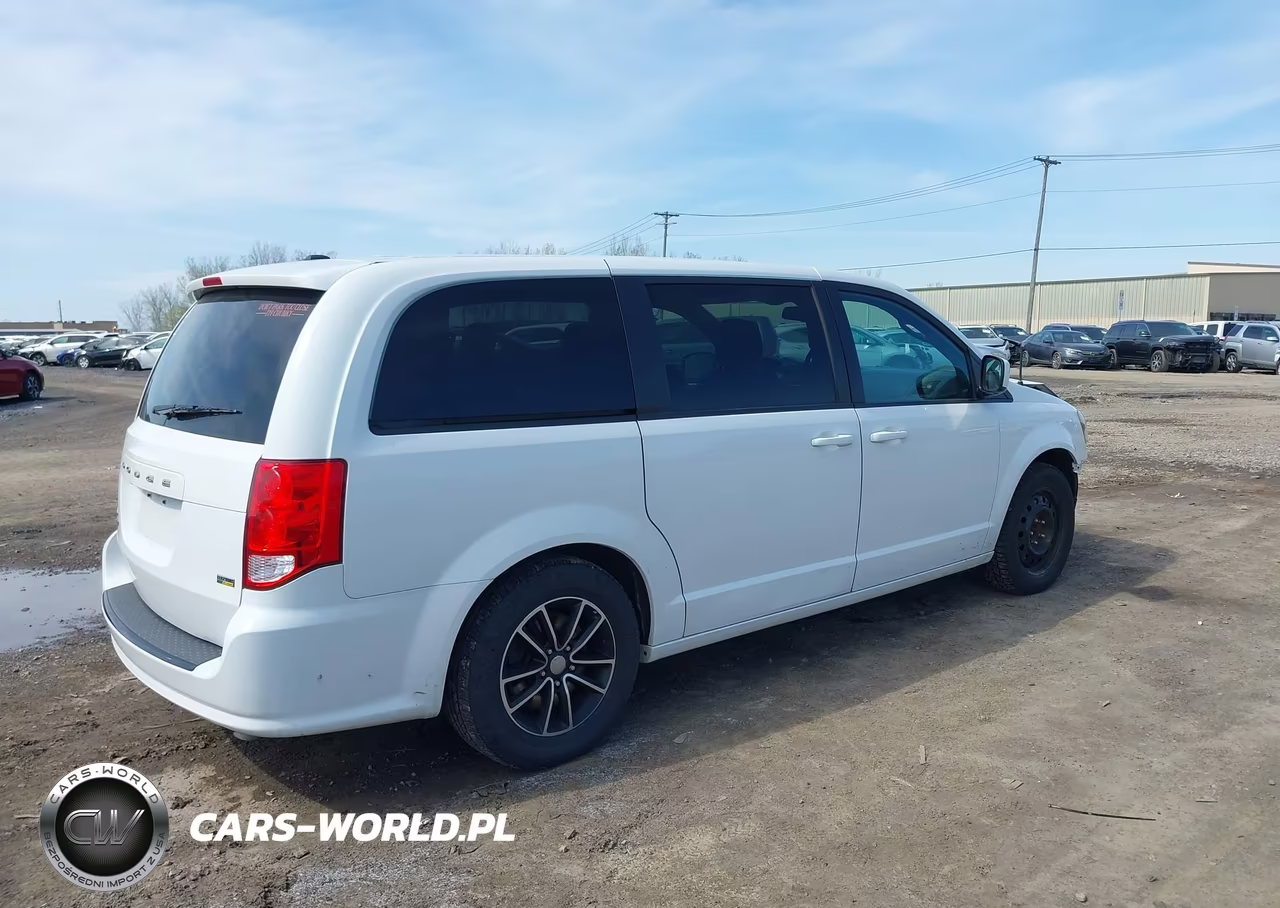 2018 Dodge Grand Caravan Se Plus VIN:2C4RDGBG6JR215159 - 4
