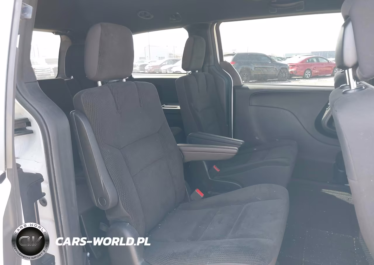 2018 Dodge Grand Caravan Se Plus VIN:2C4RDGBG6JR215159 - 8