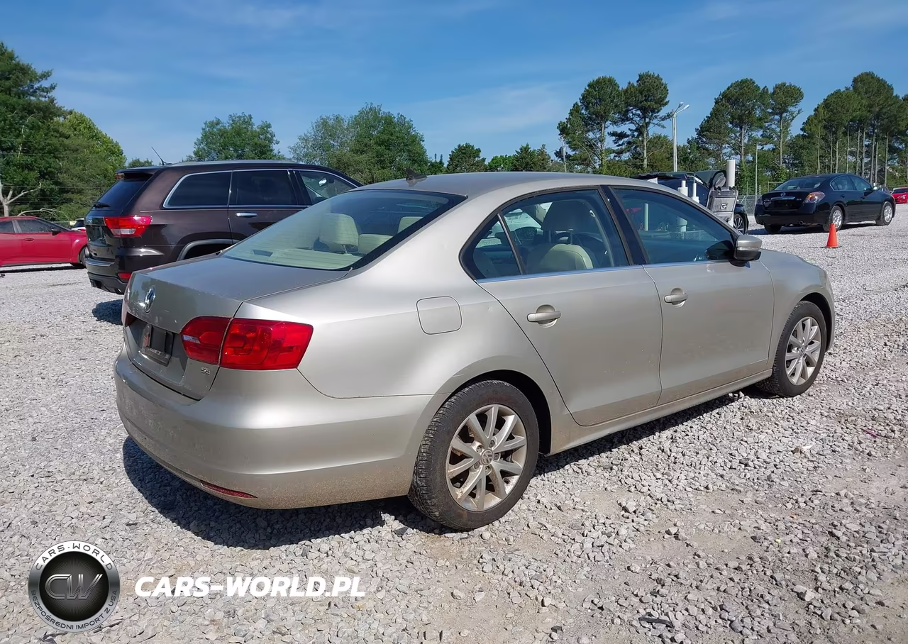 2014 Volkswagen Jetta 1.8T Se VIN:3VWD07AJ0EM240894 - 4