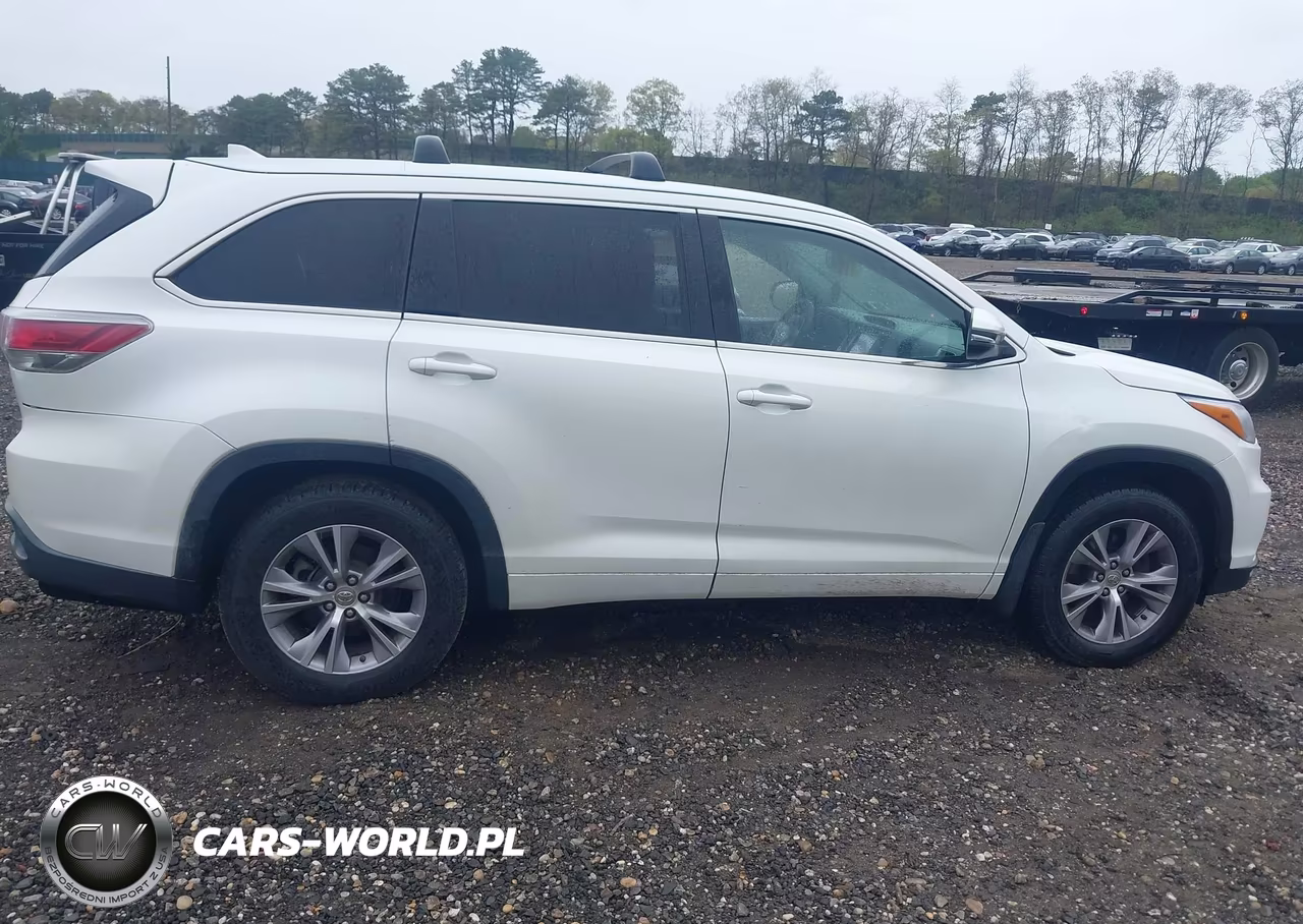 2015 Toyota Highlander Xle V6 VIN:5TDJKRFHXFS084561 - 13