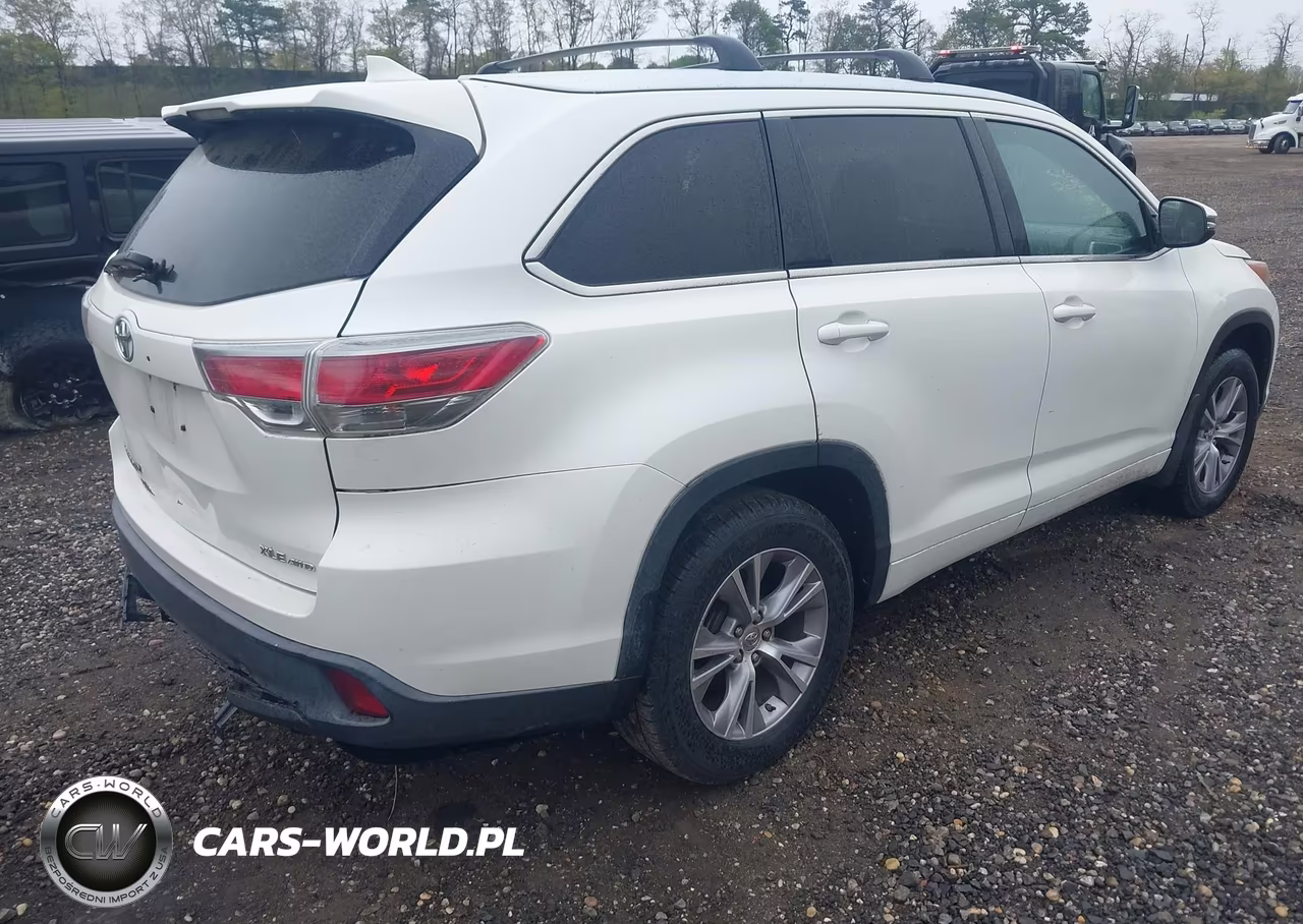 2015 Toyota Highlander Xle V6 VIN:5TDJKRFHXFS084561 - 4