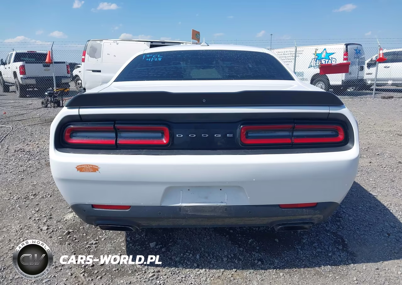 2018 Dodge Challenger R-T Scat Pack VIN:2C3CDZFJ9JH155105 - 16