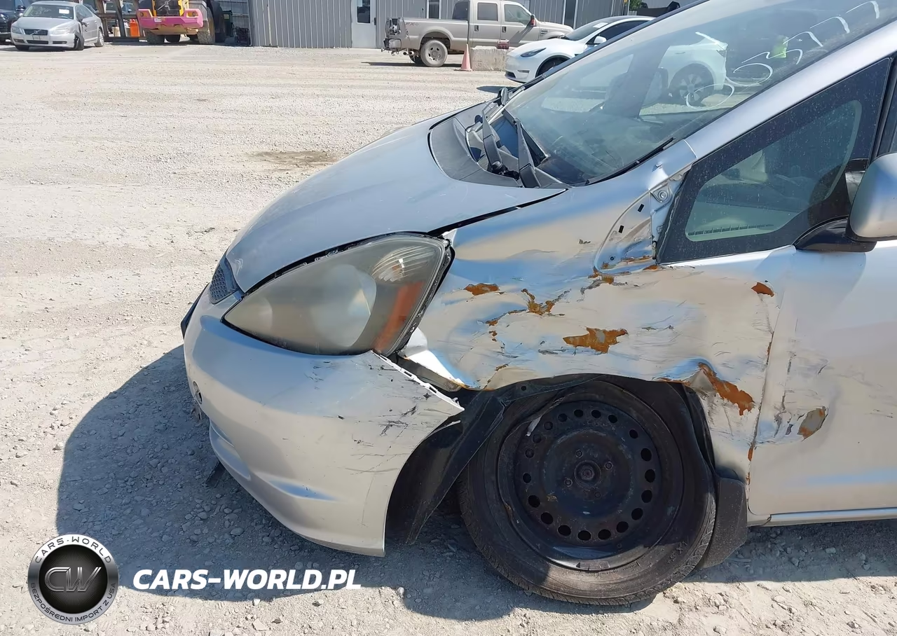 2012 Honda Fit VIN:JHMGE8H31CC003777 - 6