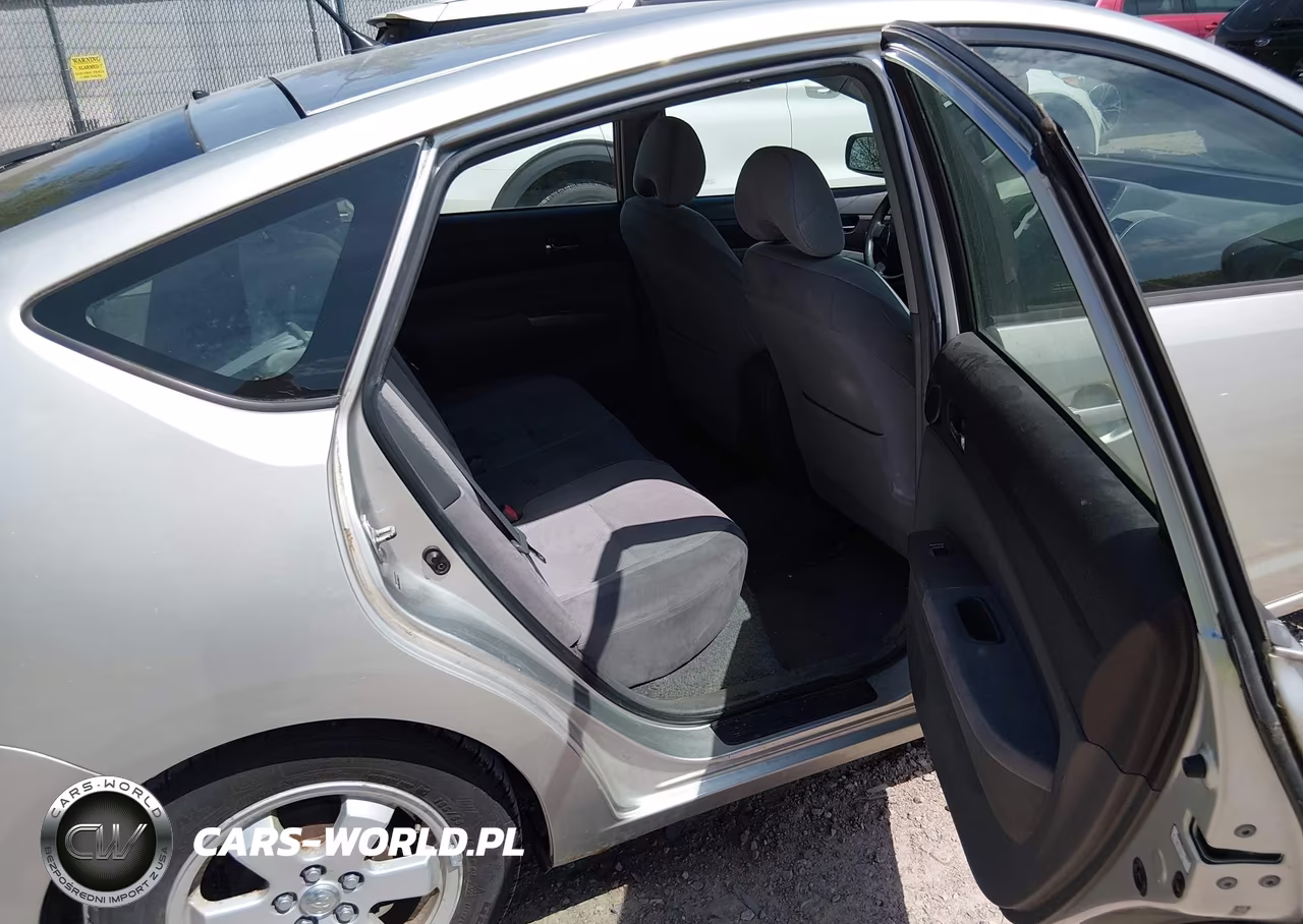 2004 Toyota Prius VIN:JTDKB20U940095388 - 8