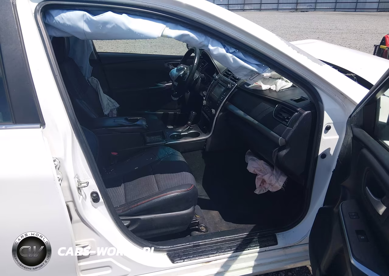 2015 Toyota Camry Se VIN:4T1BF1FK6FU028940 - 5
