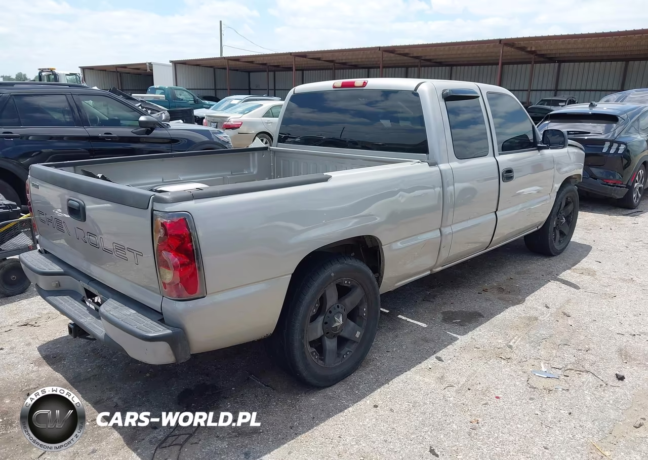 2007 Chevrolet Silverado 1500 Classic Work Truck VIN:1GCEC19X37Z105219 - 4