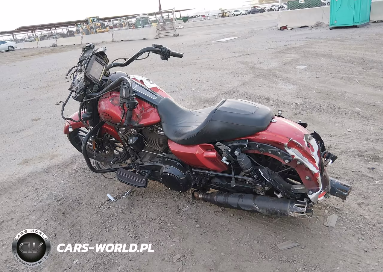 2018 Harley-Davidson Flhxs Street Glide Special VIN:1HD1KRC19JB671114 - 3