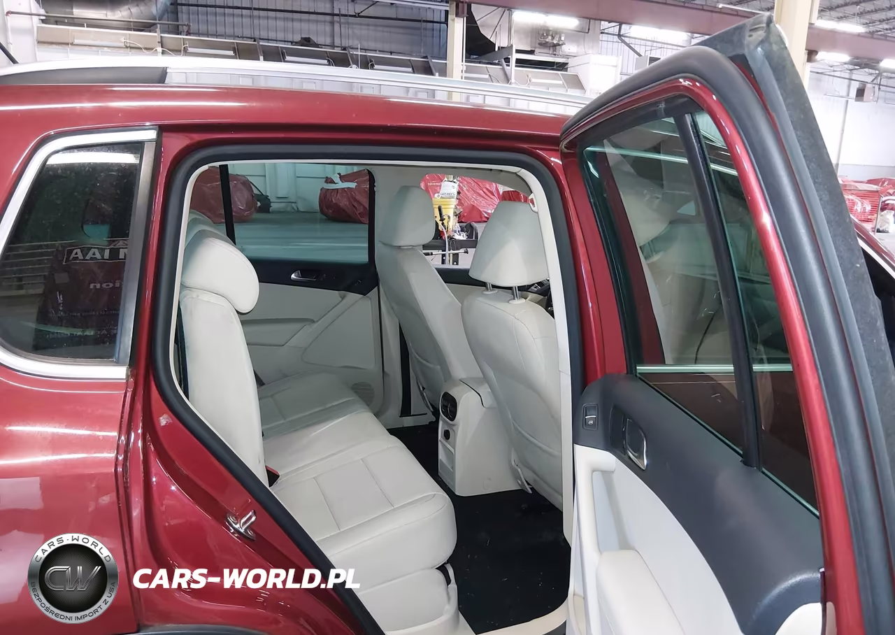 2011 Volkswagen Tiguan Se VIN:WVGAV7AX7BW000406 - 8