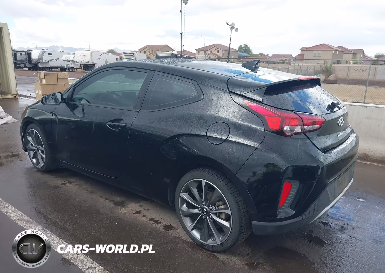 2020 Hyundai Veloster 2.0 Premium VIN:KMHTG6AF4LU031923 - 3