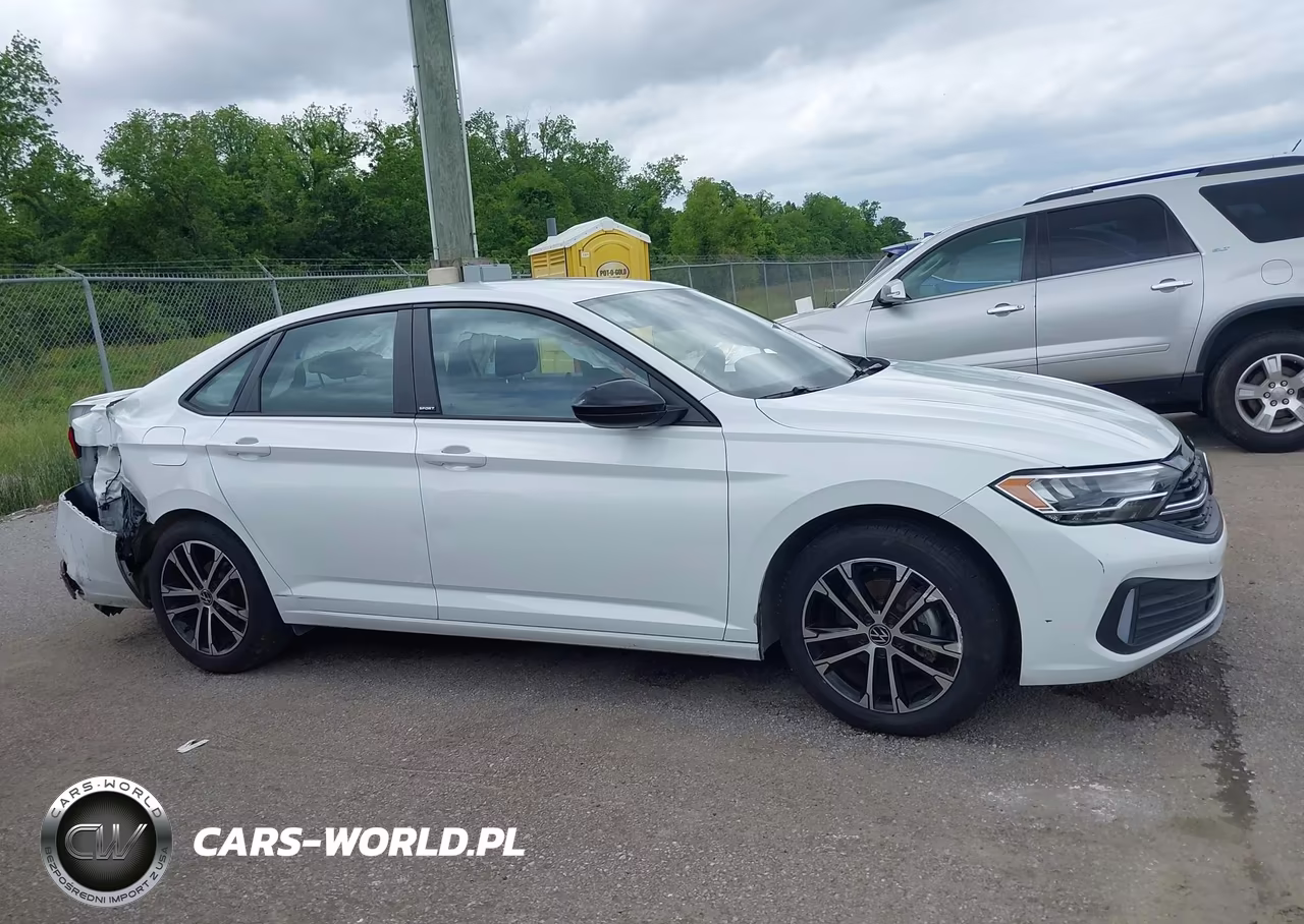 2023 Volkswagen Jetta 1.5T Sport VIN:3VWBM7BU6PM031439 - 13