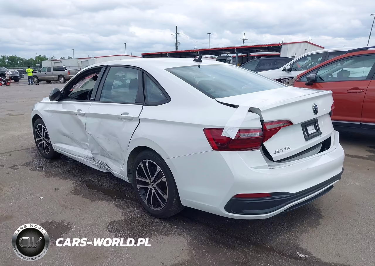 2023 Volkswagen Jetta 1.5T Sport VIN:3VWBM7BU6PM031439 - 3