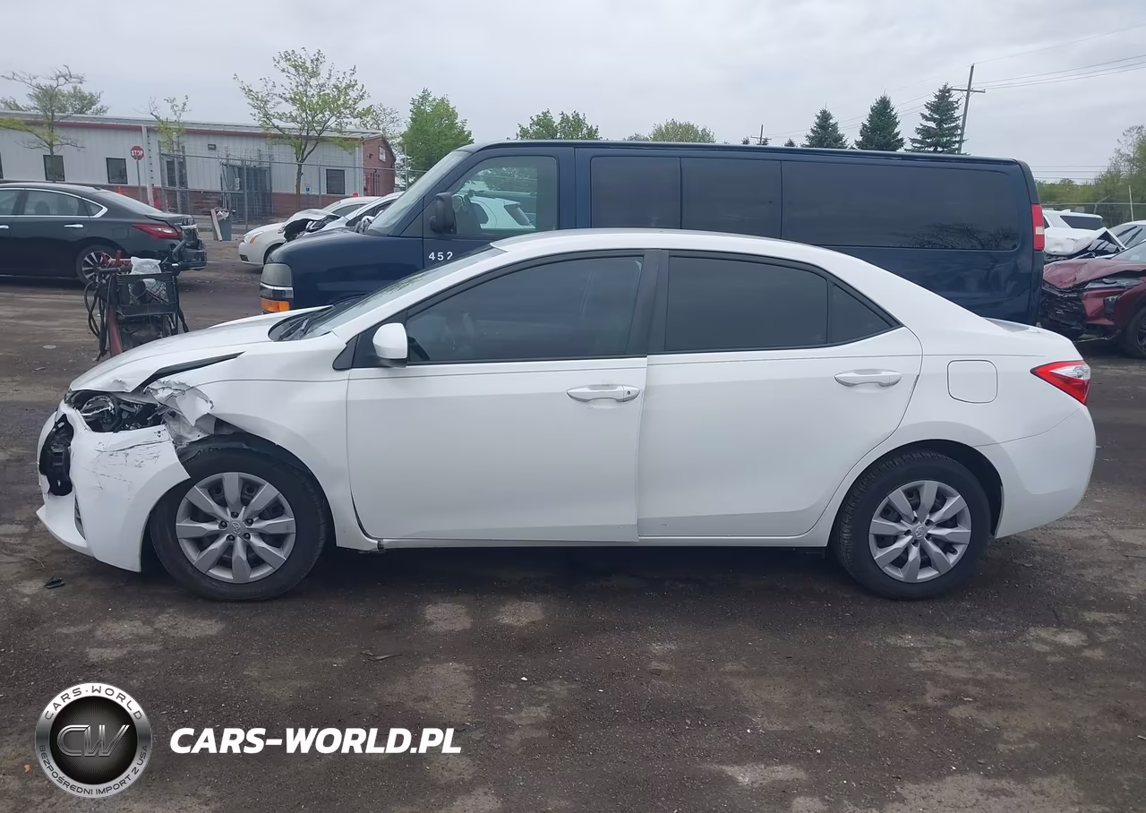2015 Toyota Corolla Le VIN:2T1BURHE5FC463591 - 14