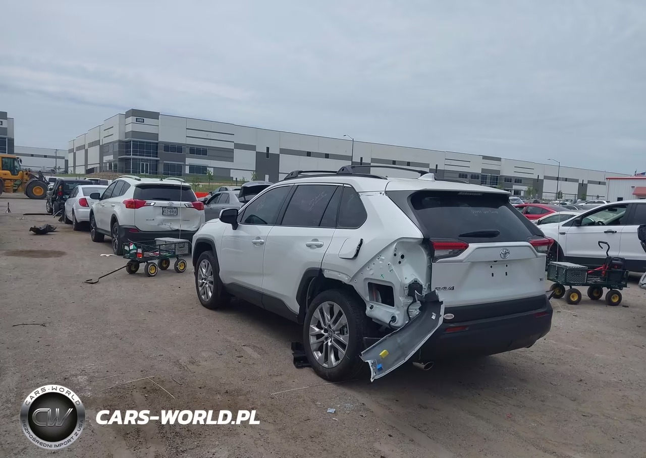 2024 Toyota Rav4 Xle Premium VIN:2T3C1RFV9RW310139 - 3