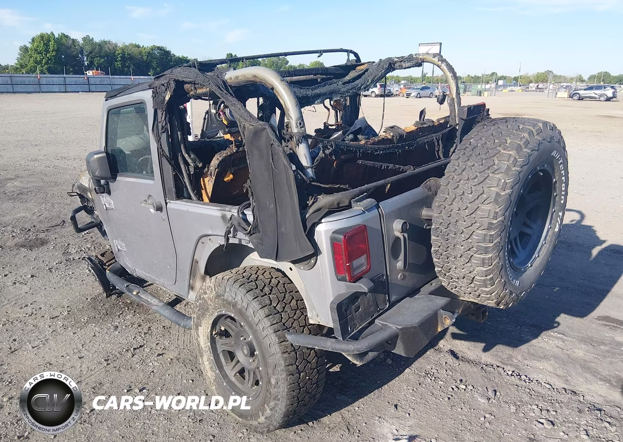2013 Jeep Wrangler Sport VIN:1C4AJWAGXDL587649 - 3
