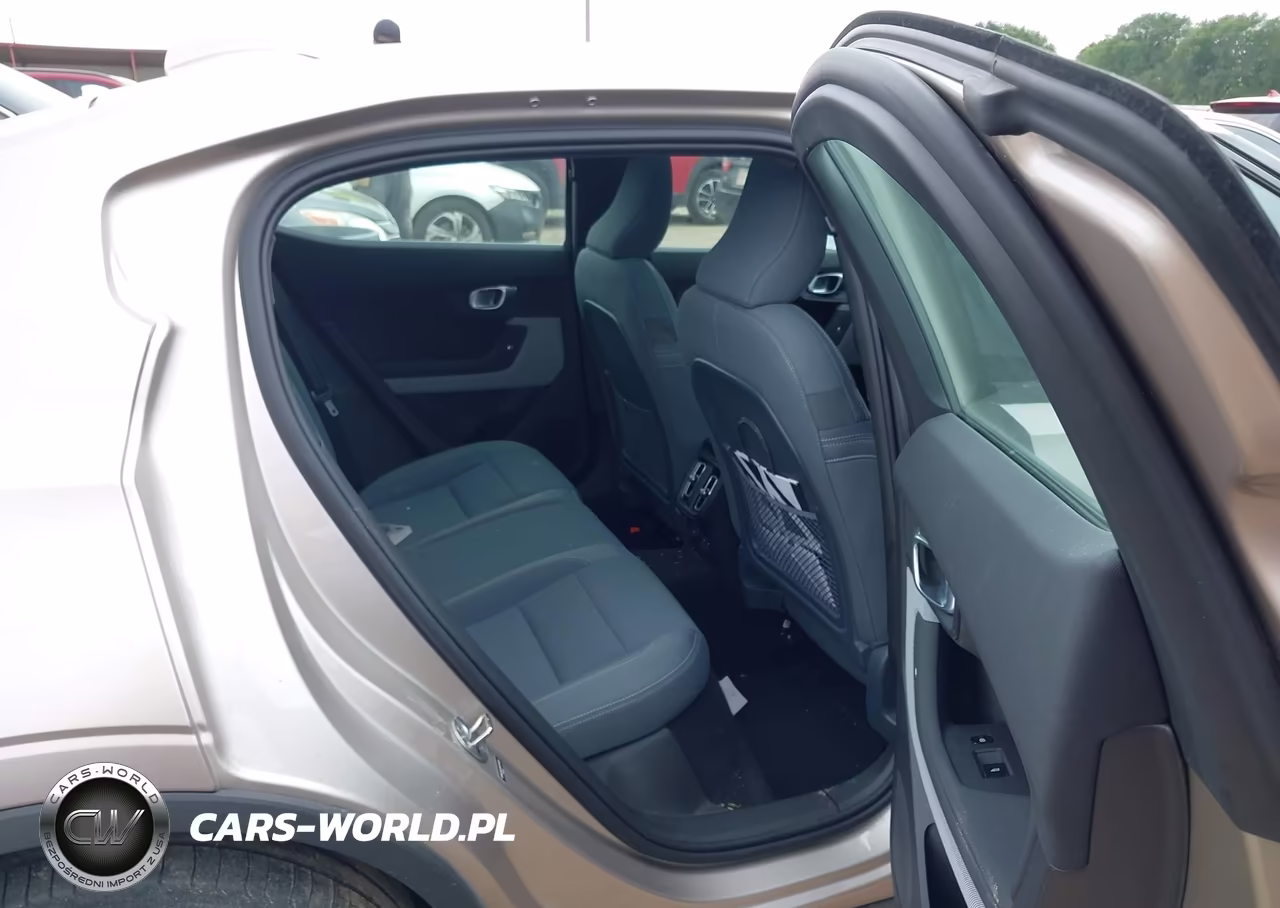 2023 Polestar 2 Long Range Single Motor-Long Range Single Motor Plus VIN:YSMEG3KA5PL116509 - 8