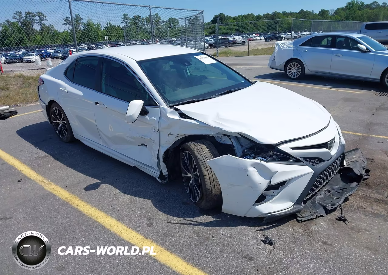 2020 Toyota Camry Se – zdjęcie 1 z 15