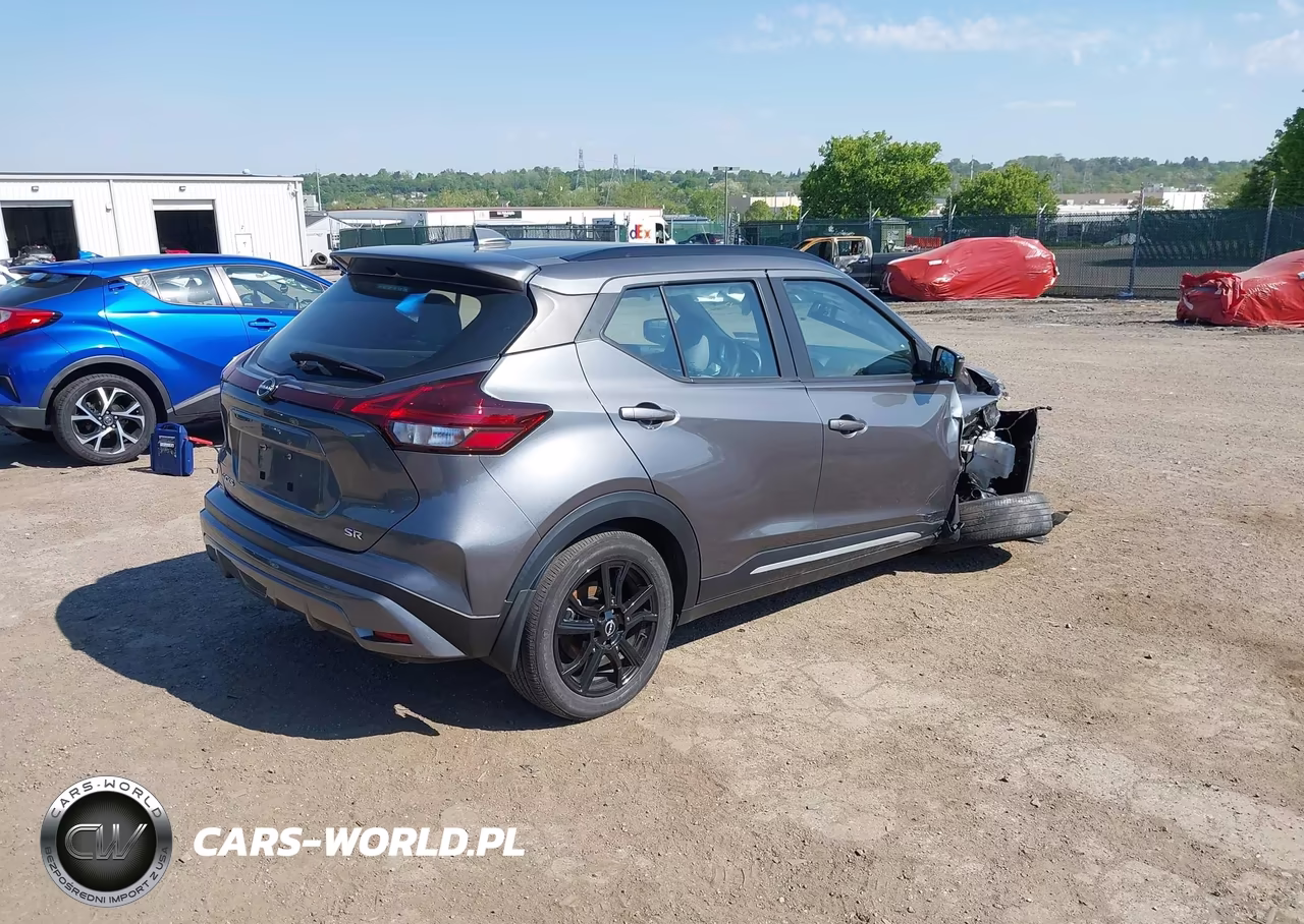2022 Nissan Kicks Sr Xtronic Cvt VIN:3N1CP5DV3NL530410 - 4