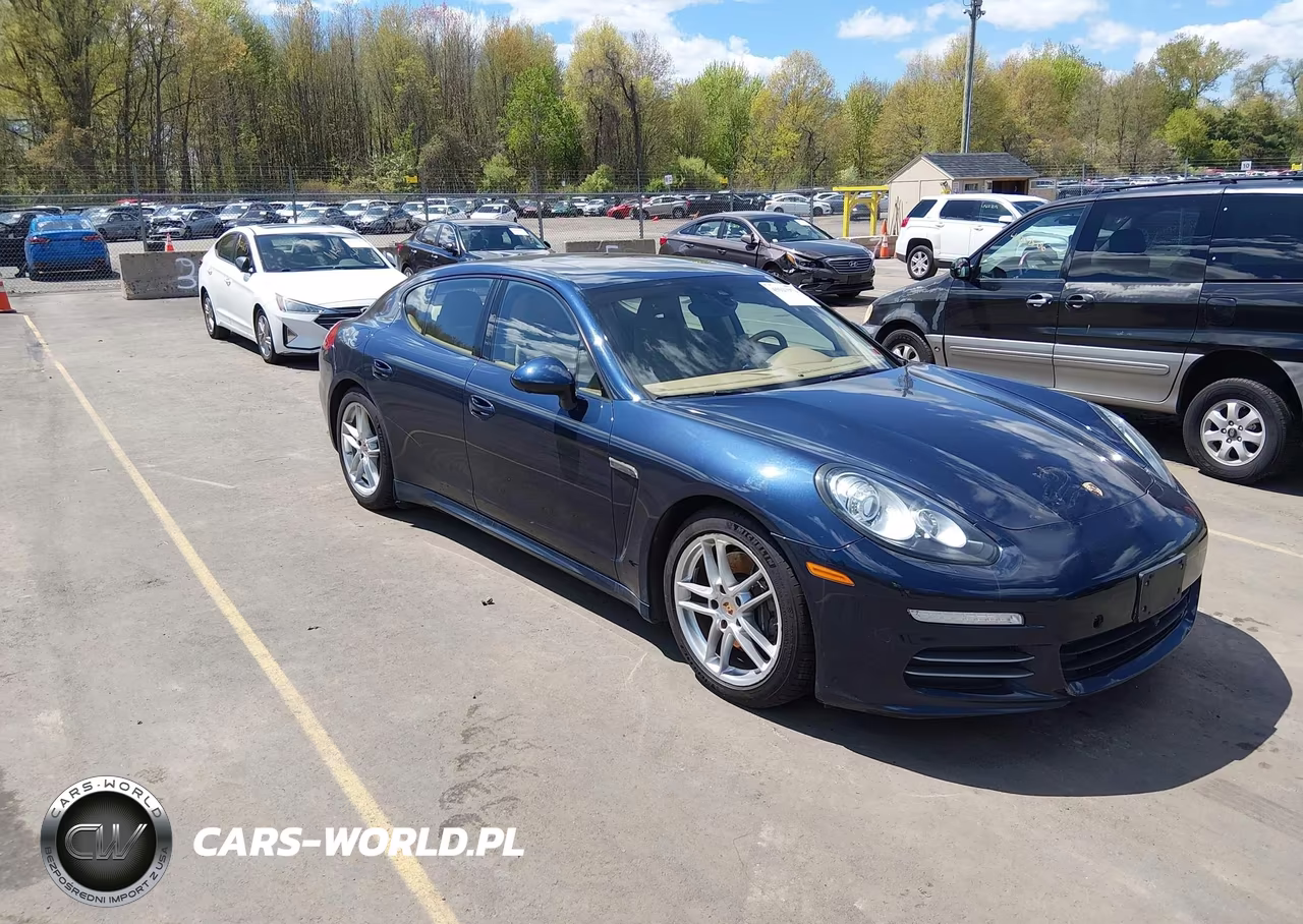 2014 Porsche Panamera 4