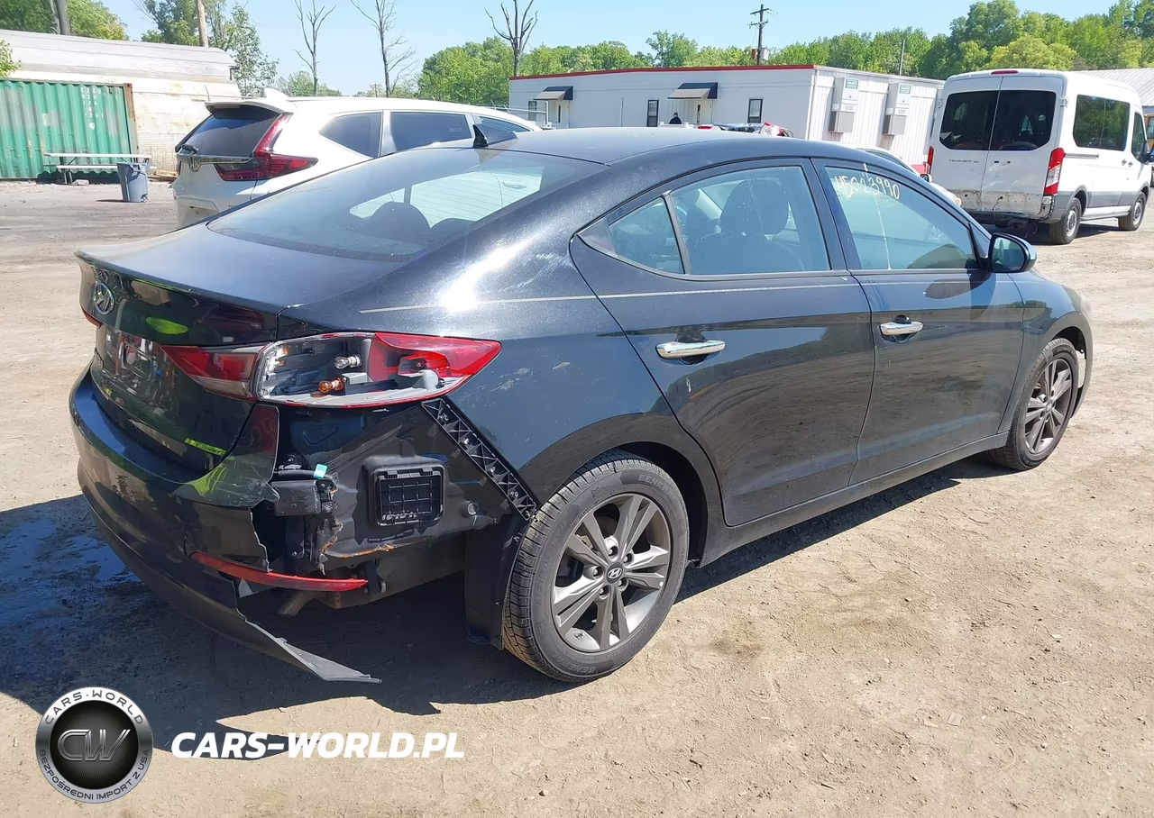 2018 Hyundai Elantra Sel VIN:5NPD84LF7JH232827 - 4