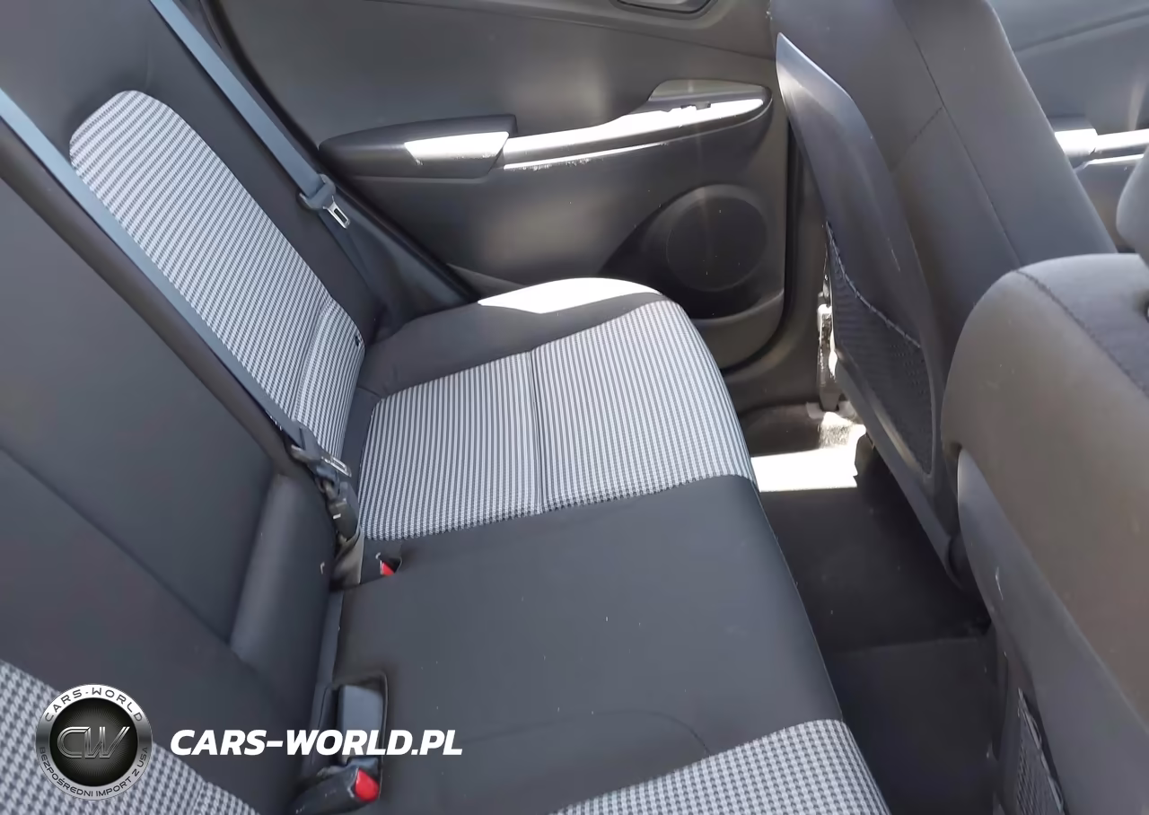 2019 Hyundai Kona Se VIN:KM8K1CAA3KU303666 - 8