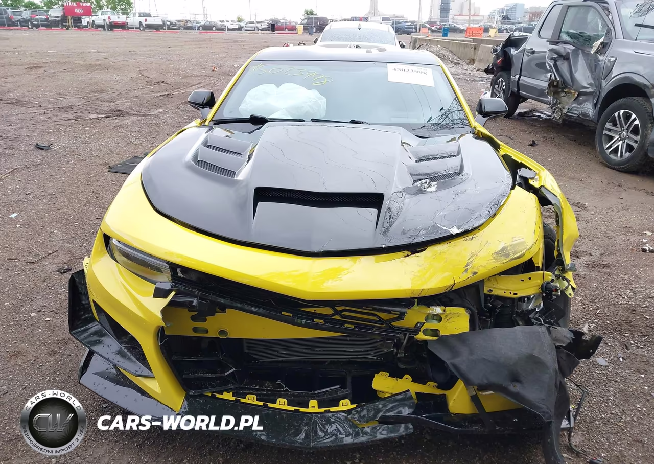 2017 Chevrolet Camaro 2Ss VIN:1G1FG1R72H0107941 - 12