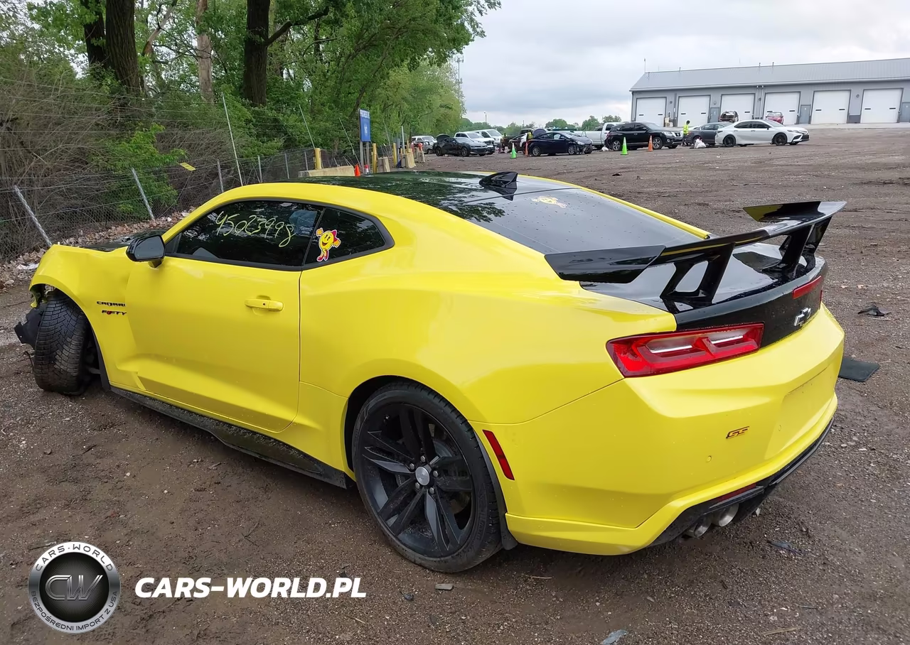 2017 Chevrolet Camaro 2Ss VIN:1G1FG1R72H0107941 - 3