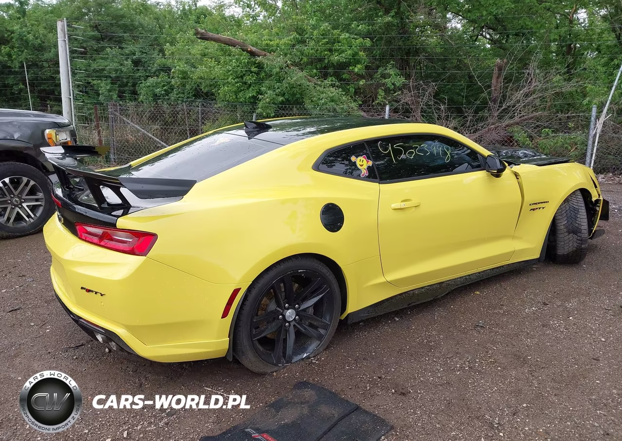 2017 Chevrolet Camaro 2Ss VIN:1G1FG1R72H0107941 - 4