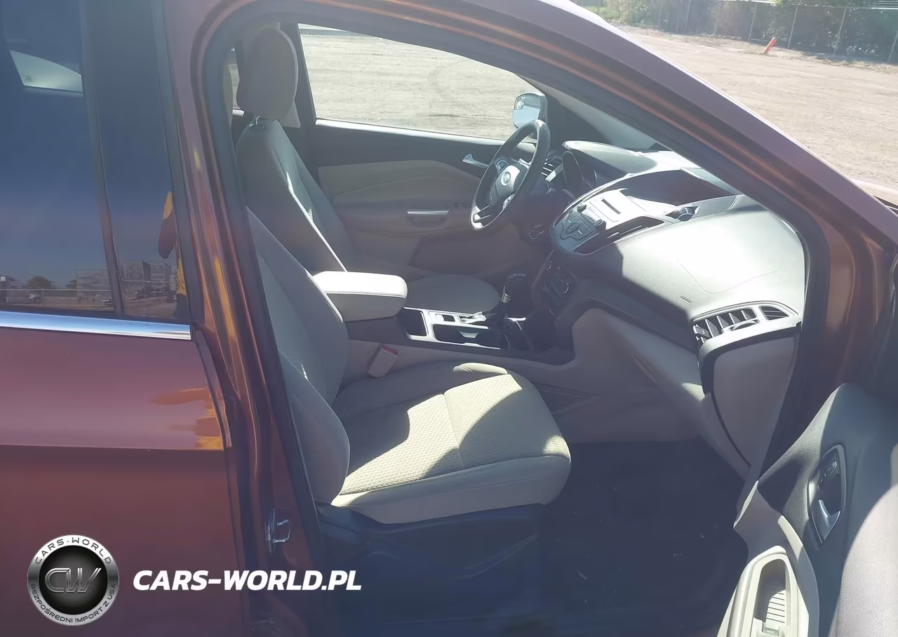 2017 Ford Escape Se VIN:1FMCU0GD4HUA68828 - 5