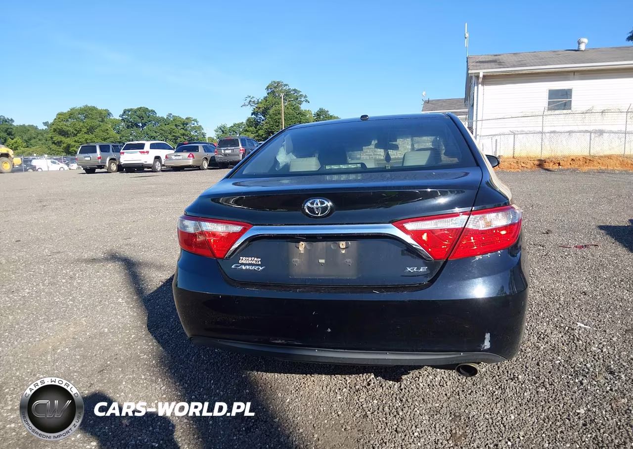2015 Toyota Camry Xle VIN:4T1BF1FK5FU951023 - 17